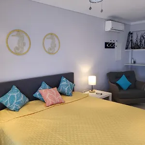  Apartment Den Laman - Balloonfish